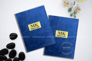 Tấm bìa nhung thiết kế đơn giản