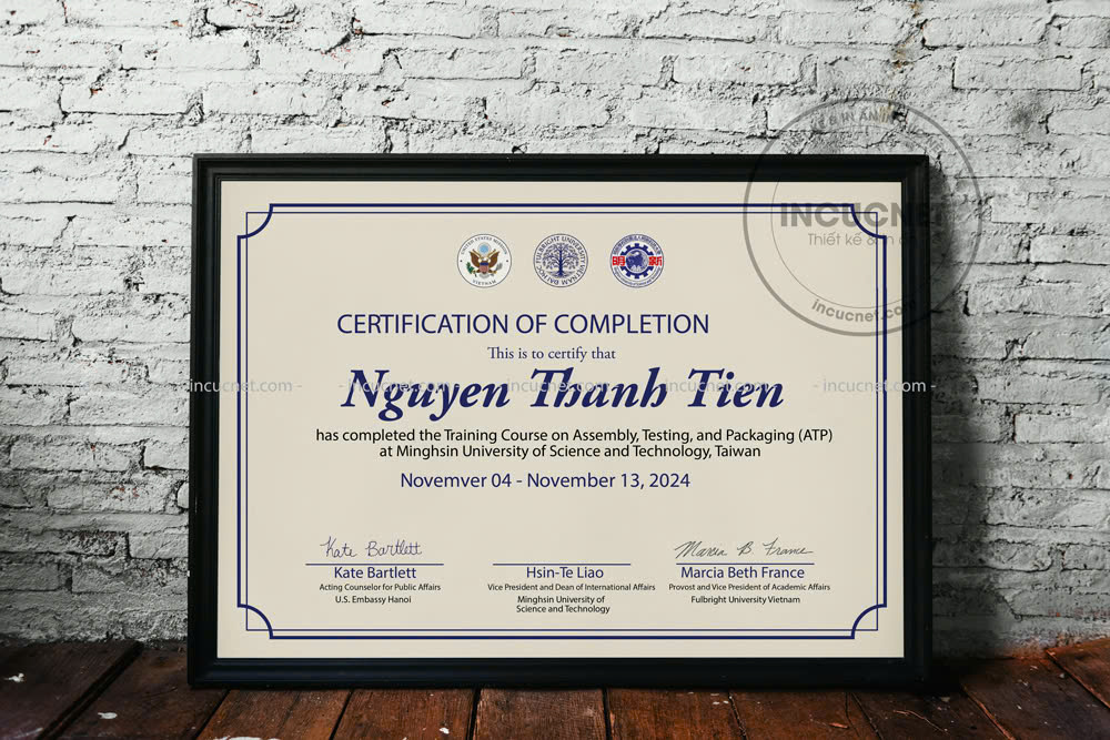 Mẫu bằng khen đóng khung kính đẹp