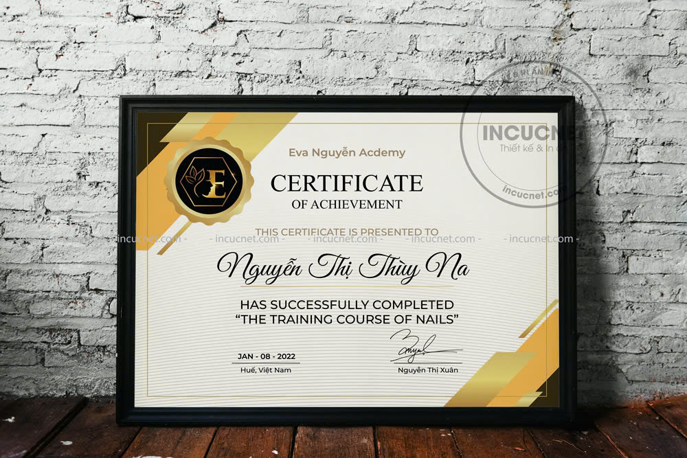 Mẫu bằng khen đóng khung kính đẹp