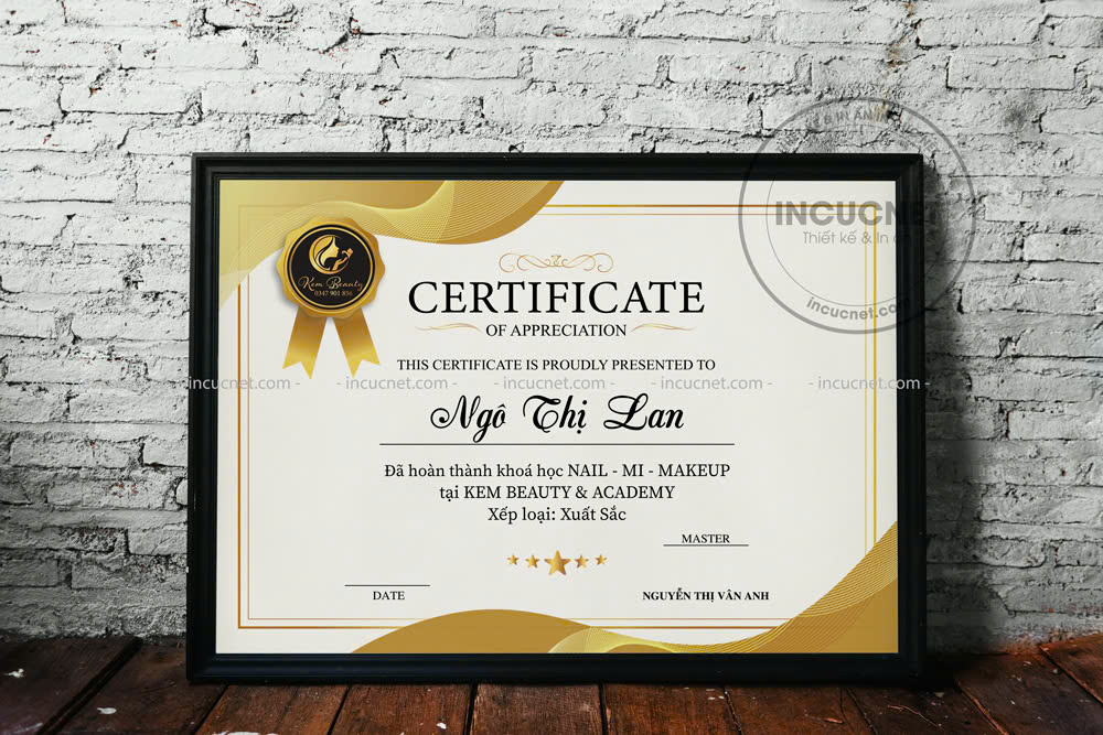 Mẫu bằng khen đóng khung kính đẹp