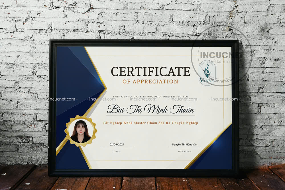 Mẫu bằng khen đóng khung kính đẹp