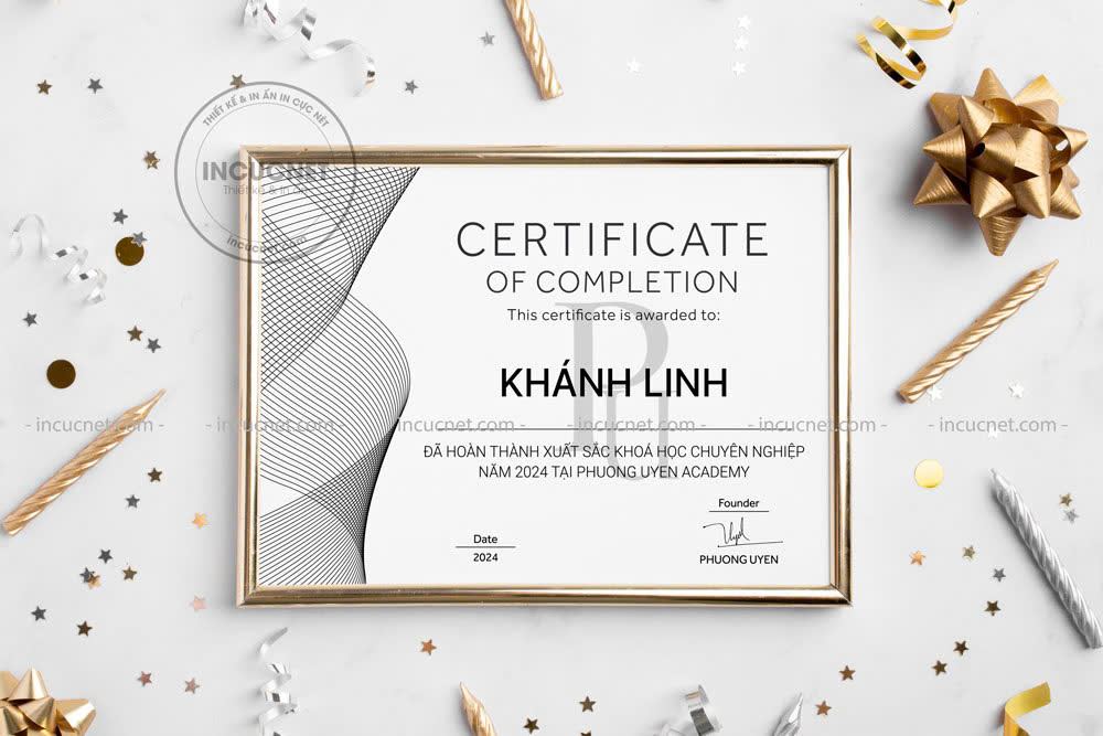 Mẫu bằng khen đóng khung kính đẹp